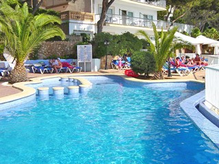 Roc Bouganvilla Apartments